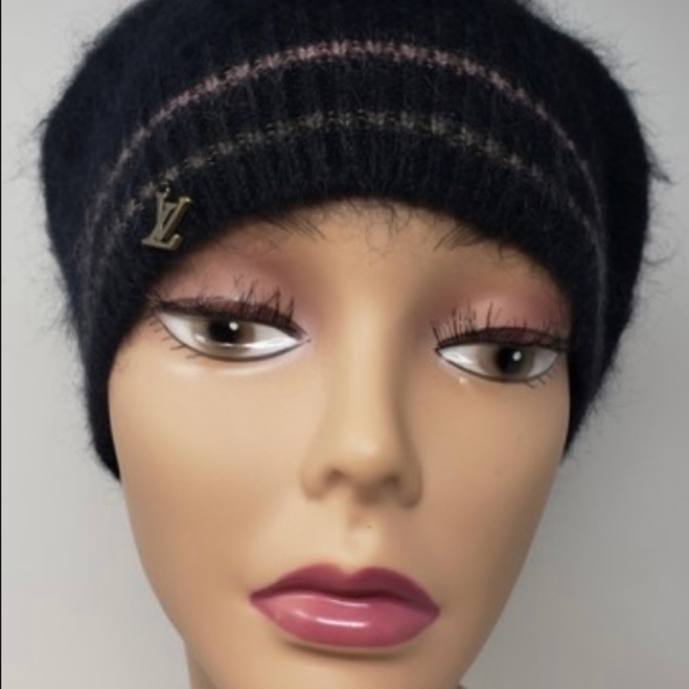 PERFECT CONDITION - Louis Vuitton Mohair & Silk blend beanie ♥️